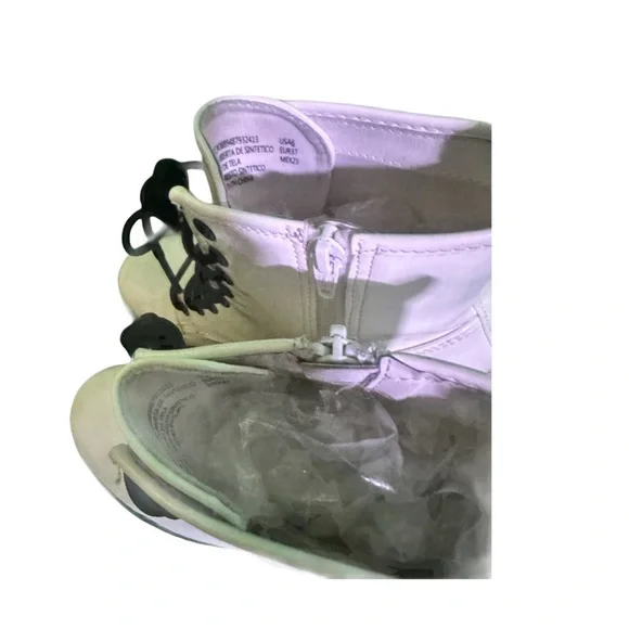 Stylish White Combat Boots - Picture 4 of 8